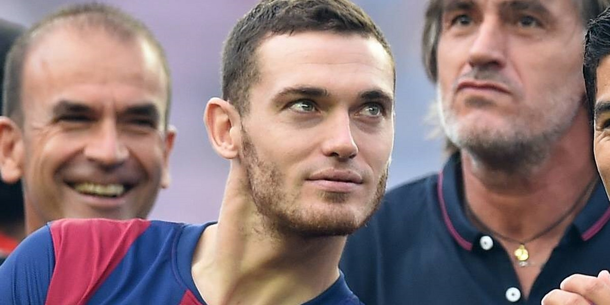 Thomas Vermaelen to pechowy piłkarz, ciągle ma kontuzje. FIFA nie pozwala Barcelonie kupić kogoś na jego miejsce.