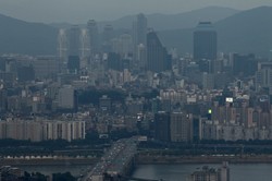 Korea Północna ostrzega przed wojną nuklearną