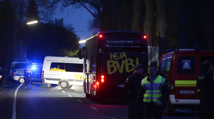 Robbanás rázta meg a Dortmund csapatbuszát /Fotó: AFP