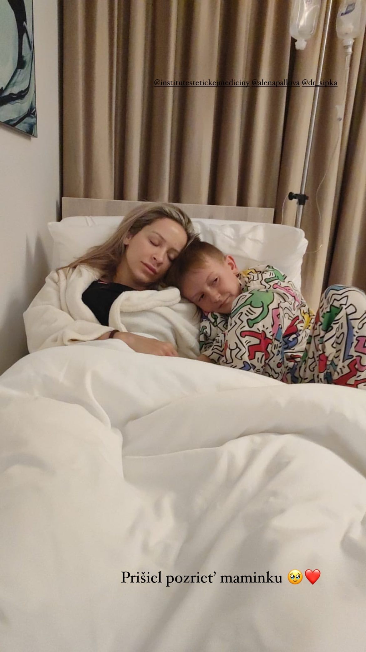 Dominika prišiel na kliniku podporiť aj syn Peťko.