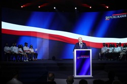 Nowy gracz w polityce. "Czwarta noga", "ruch wewnętrzny w ramach PiS"