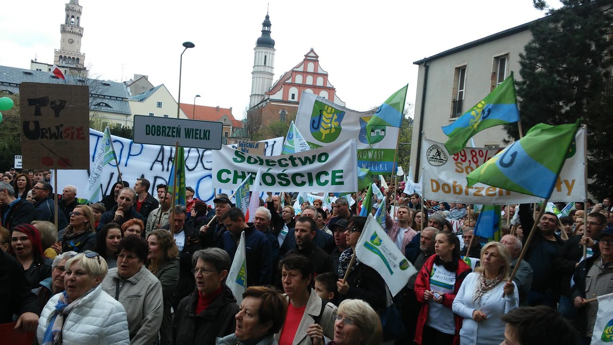 Kierowcy muszą dziś uważać po południu na obwodnicy miasta. Na ulicę wyjdą mieszkańcy sąsiednich gmin w proteście przeciw powiększeniu Opola.