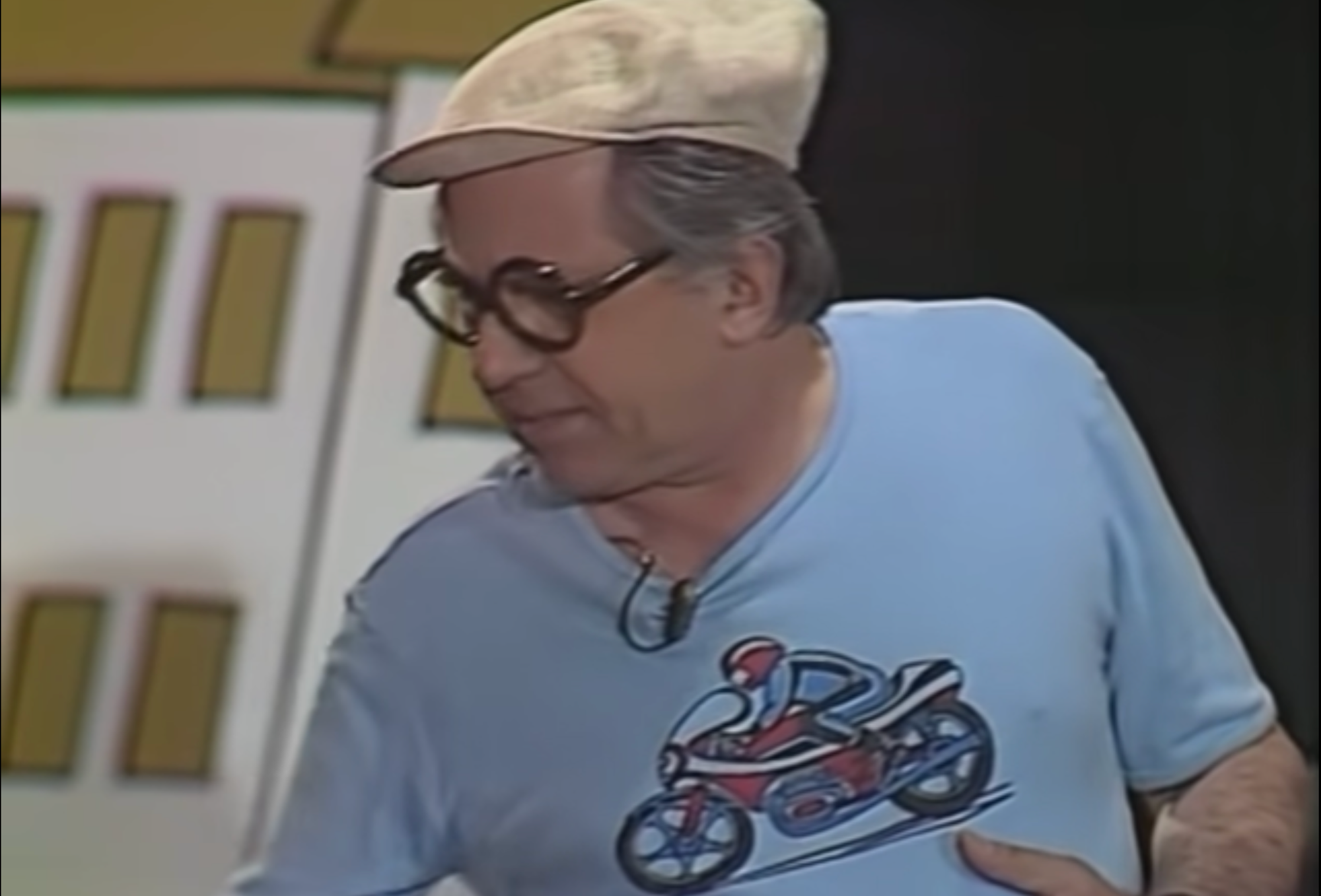 Populárny český komik Felix Holzmann.