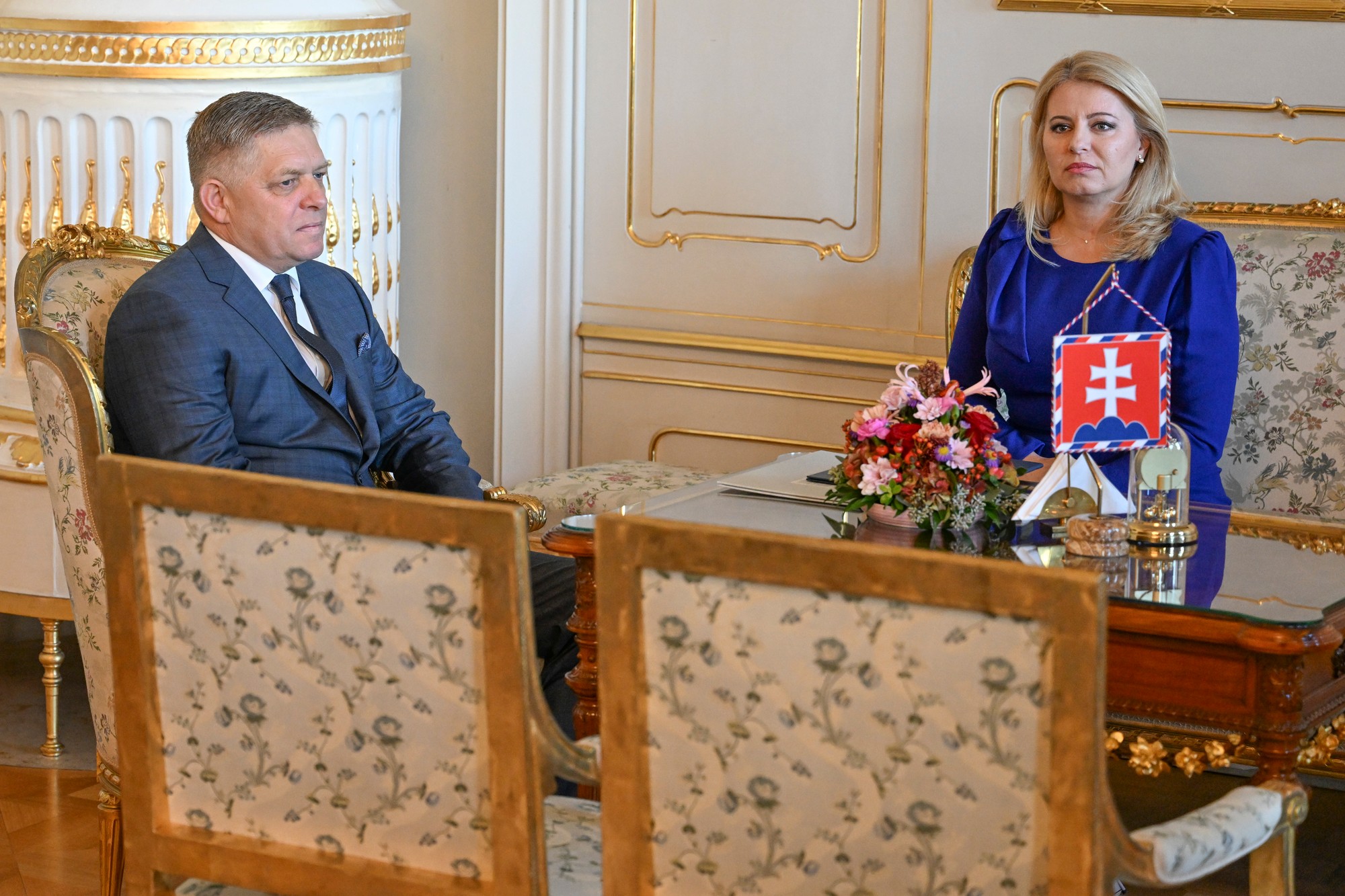 Prezidentka SR Zuzana Čaputová s predsedom strany Smer-SD Robertom Ficom.