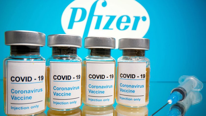 Pfizer tymczasowo zmniejsza dostawy szczepionek dla Europy. Podano powód