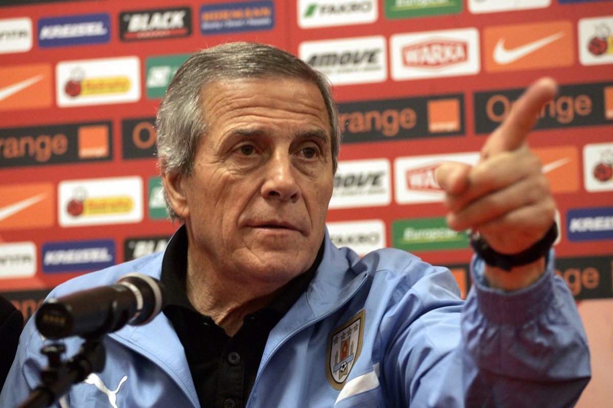 Trener Urugwaju: Cavani prosił, bym go nie powoływał na mecz z Polską