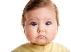 Szalone pomysły rodziców. Takie imiona próbowali nadać swoim dzieciom