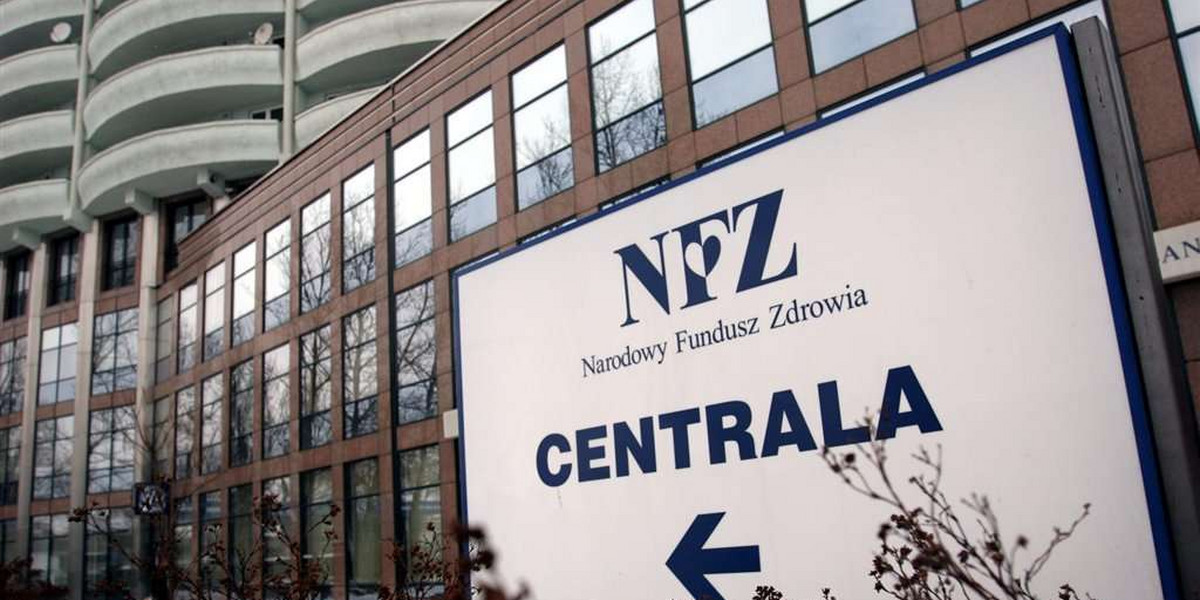 Po 12 tys. premii dla dyrektorów w NFZ