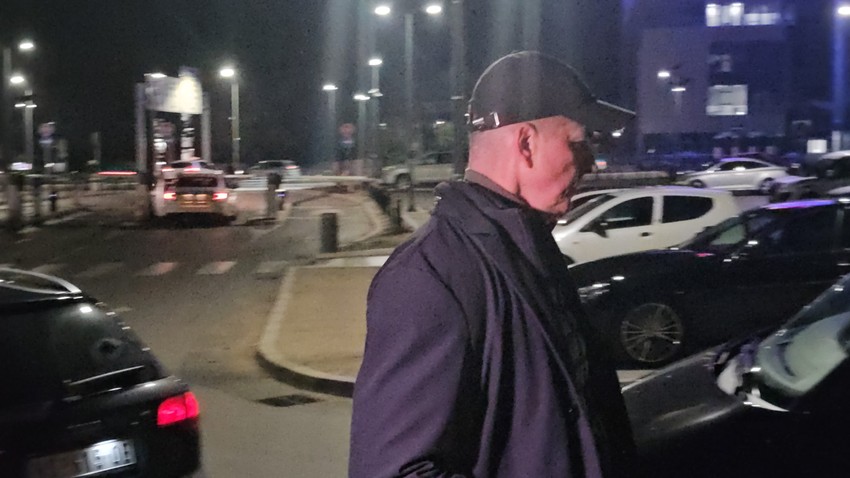 Milan Veruović sa sinom Vojažom na aerodromu