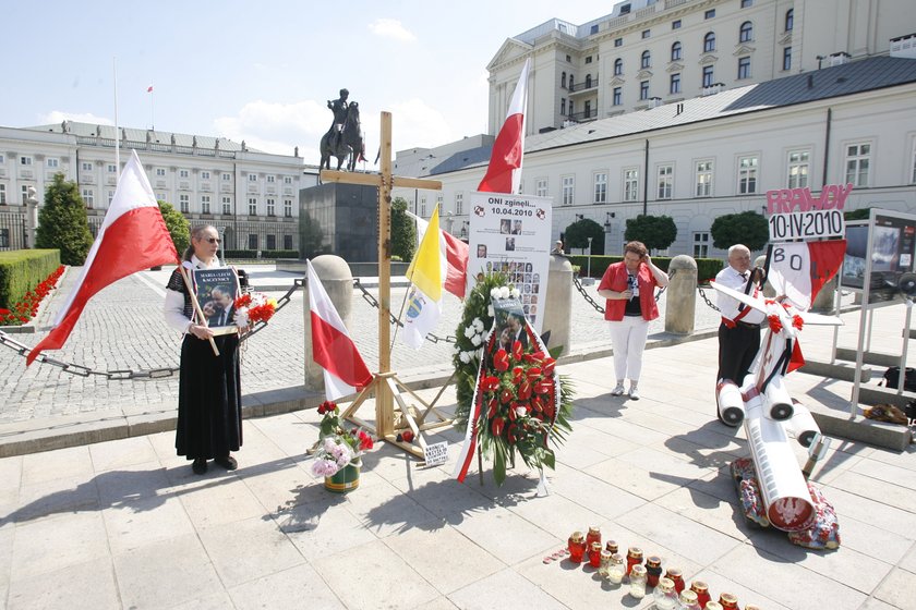 Demonstracja pod Pałacem Prezydenckim