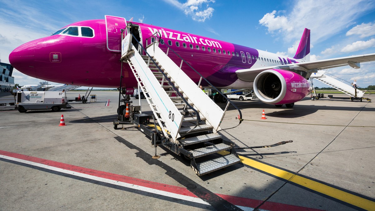 Będą się odbywać cztery razy w tygodniu, a ceny rozpoczynają się od 59 zł. Tanie linie lotnicze Wizz Air uruchomiły właśnie nowe połączenie ze stołecznego Lotniska Chopina. Pasażerowie z Warszawy będą mogli od dziś dolecieć do Wilna i z powrotem.