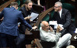 Ile wydały partie w 2019 r.? PKW opublikowała uchwały, sprawozdanie Konfederacji odrzucone