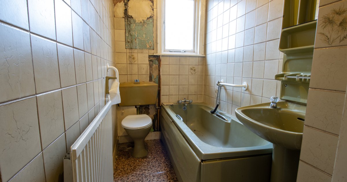 Anna czuła się coraz gorzej. Były mąż zostawił jej "pamiątkę" w łazience