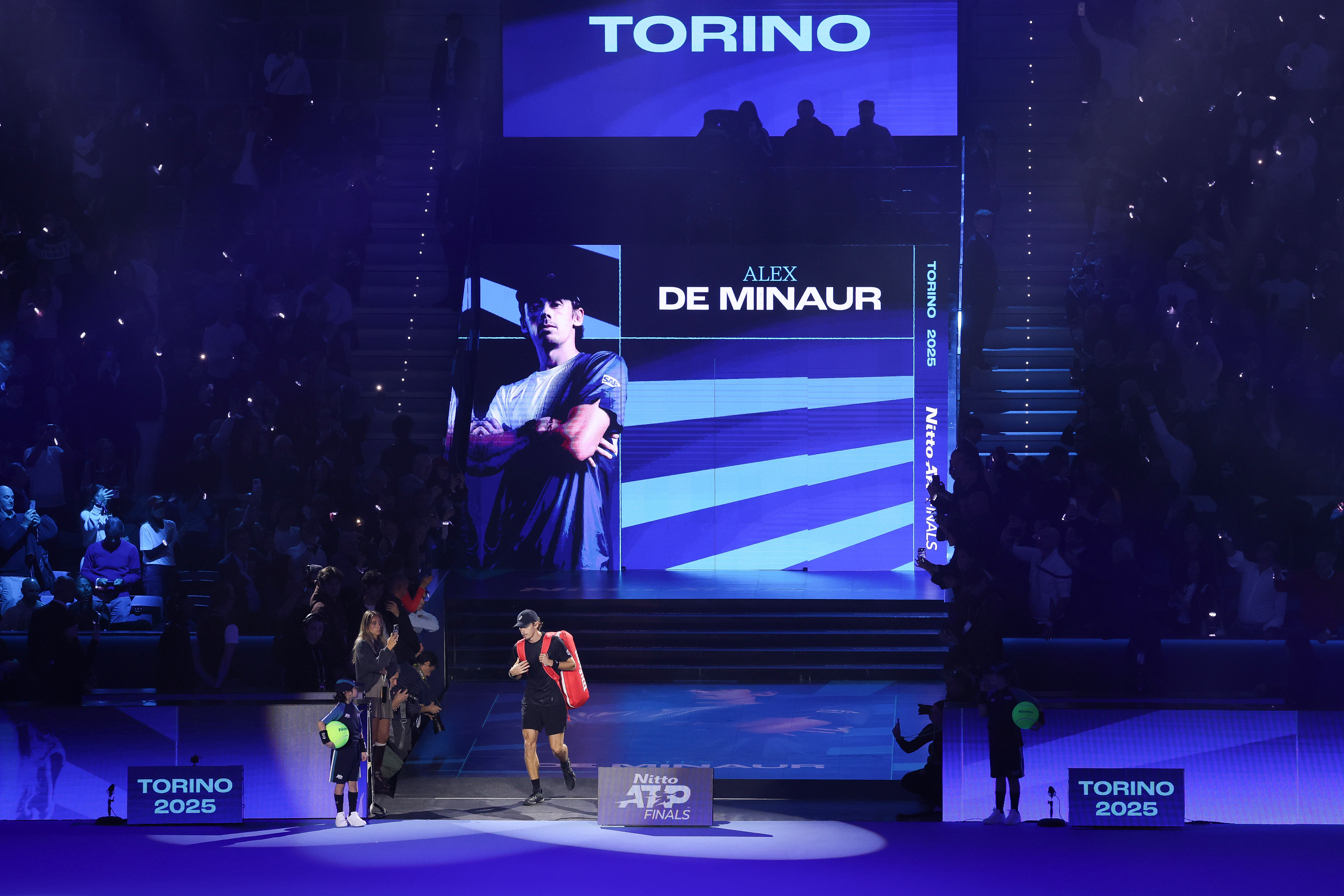 Sinner alcanza su tercera final consecutiva de ATP Finals ante De Miñaur