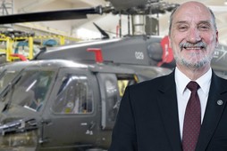 Antoni Macierewicz i helikoptery