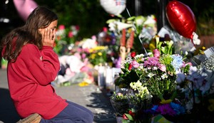 Ljudi se opraštaju od žrtava pucnjave na Floridi