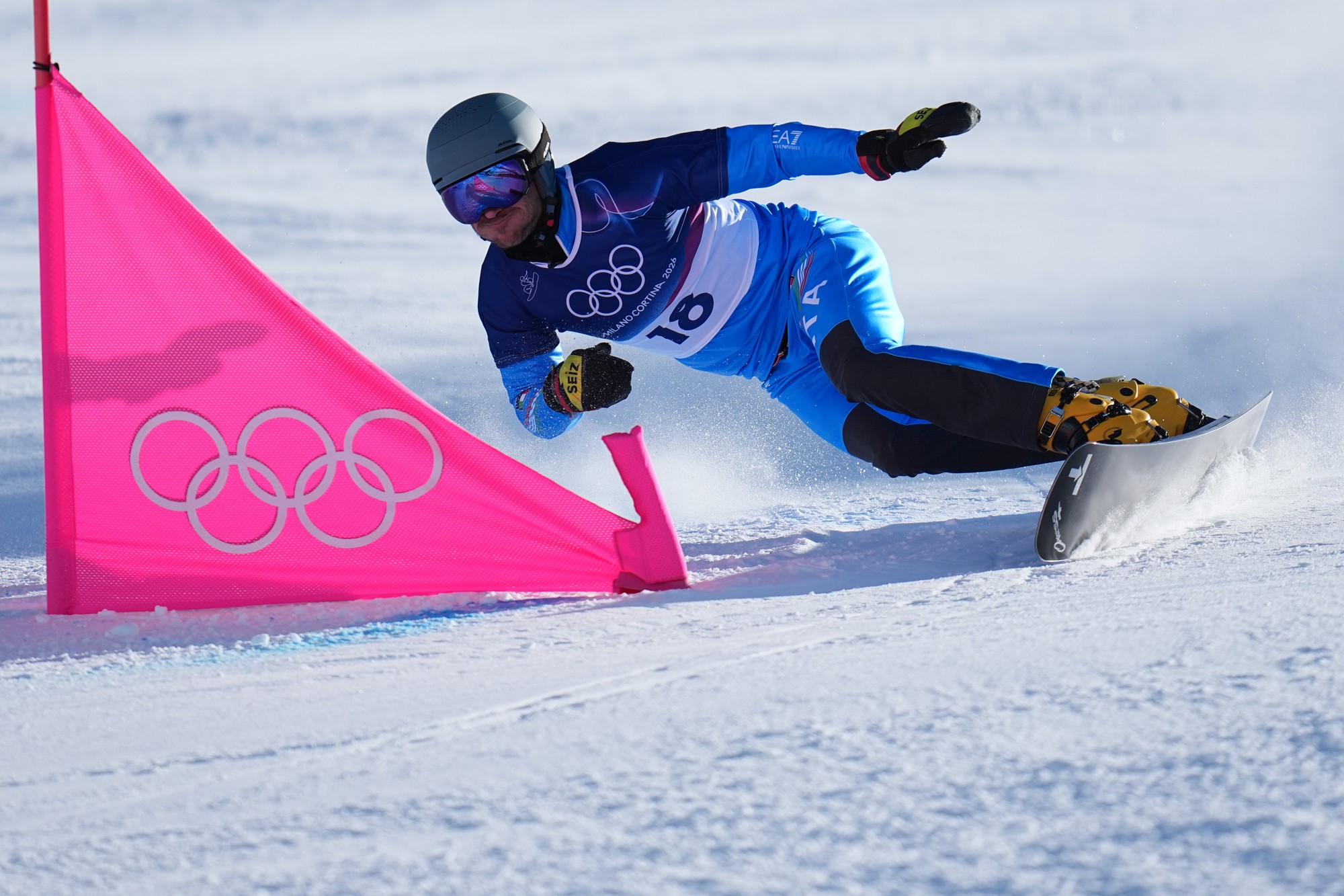 Taliansky snoubordista Roland Fischnaller. 