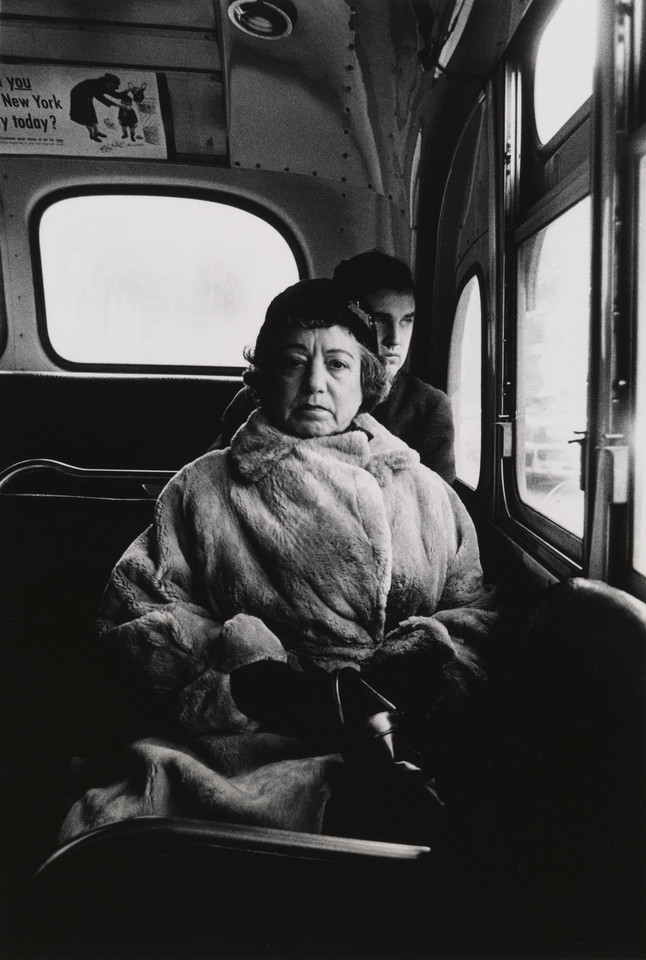 Diane Arbus, "Lady on a bus" (Nowy Jork, 1957)