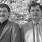 Bracia Lech i Jarosław Kaczyńscy. Zdjęcie wykonane podczas kampanii wyborczej przed czerwcowymi wyborami do Sejmu i Senatu w 1989 r.