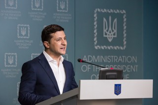 Zełenski: NATO jedyną drogą do zakończenia wojny w Donbasie