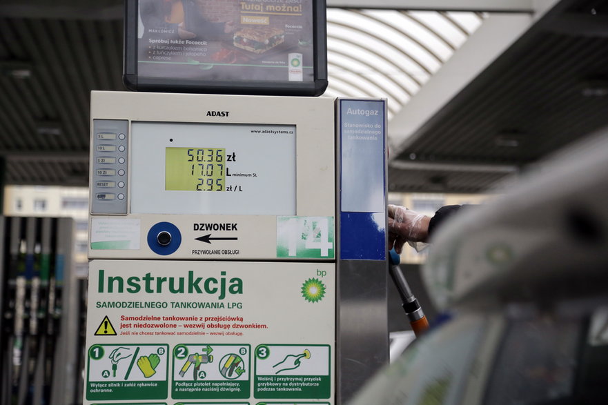 Cena gazu na początku grudnia 2022 r. wynosiła 3 zł za litr.