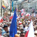 Tłumy na ulicach Warszawy. Tysiące ludzi idą w marszu