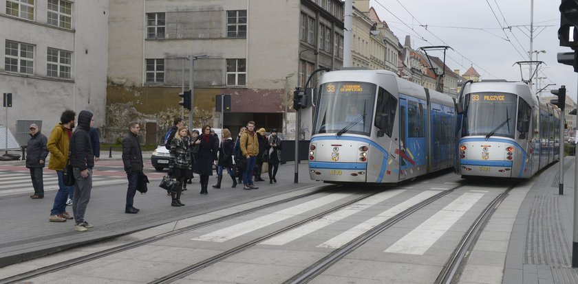 Pobił brodatego w tramwaju. "Bronił godności Polski"