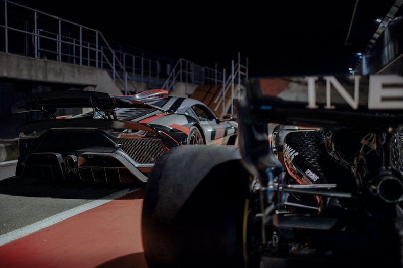 Lewis Hamilton testuje nowego Mercedesa-AMG