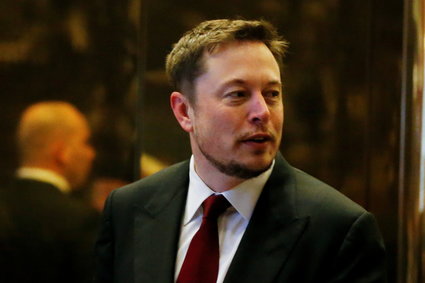 Elon Musk może być najbogatszym człowiekiem świata dzięki Tesli, choć teraz nie dostaje pensji