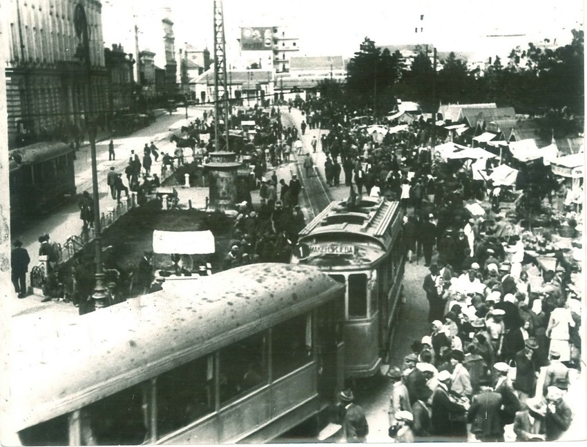 Popularnost Velikog pijaca porasla je po uvođenju prve tramvajske linije