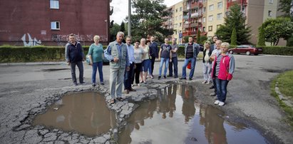 Apel mieszkańców Katowic. Wyremontujcie naszą drogę!