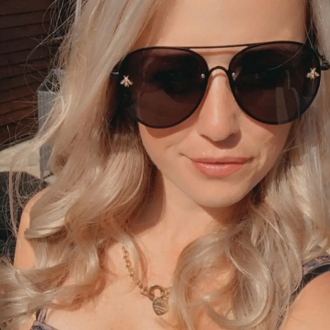 Modelka rada fotí sexi fotky.