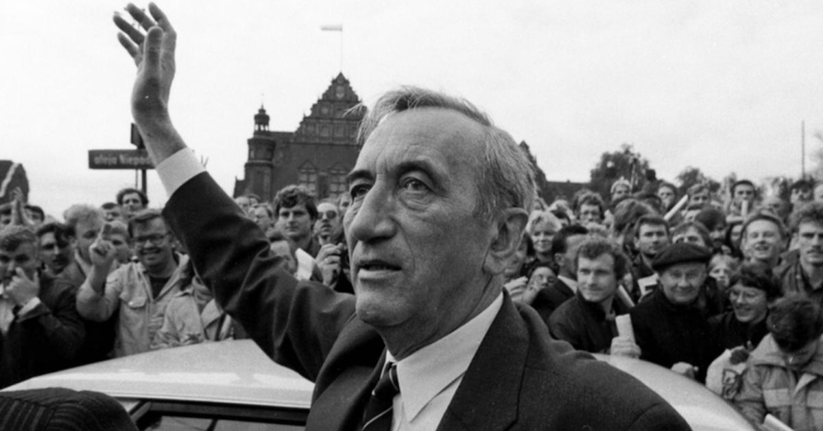  24 sierpnia 1989: Premier Mazowiecki w obliczu wyzwań historycznych