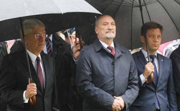 Macierewicz: Otrzymałem zaproszenie na inauguracyjne posiedzenie Senatu, wezmę w nim udział