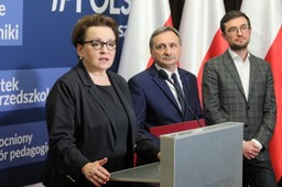 Zalewska: Klasyfikacja 16 tys. uczniów była zagrożona