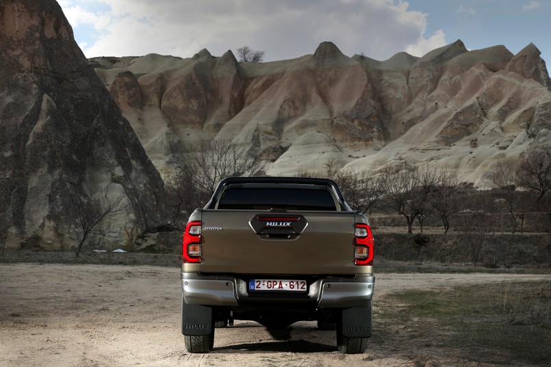 Nowa Toyota Hilux Mild Hybrid 48V