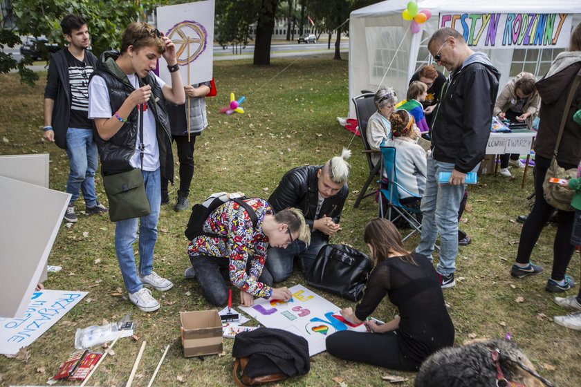 Pojawiło się wiele haseł i postulatów