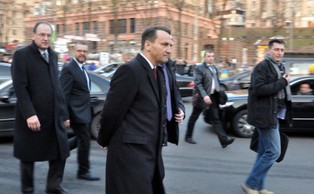 Sikorski na Światowym Forum Ekonomicznym w Davos. Spotkał się z sekretarzem generalnym NATO