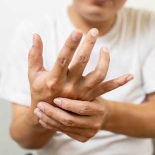 Emelkedőben a Parkinson-kóros esetek száma - ez a 8 korai jele, amikre érdemes felfigyelnie!