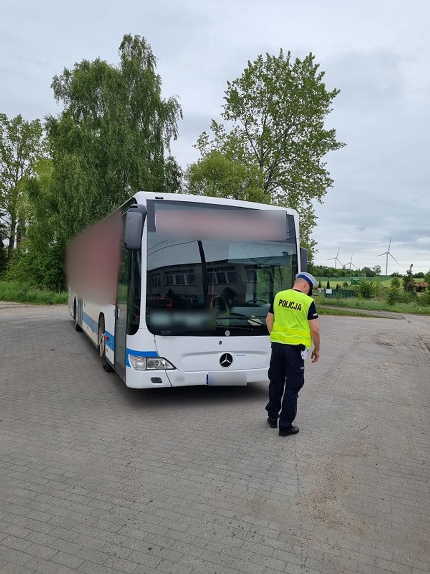 The bus driver carried children after alcohol