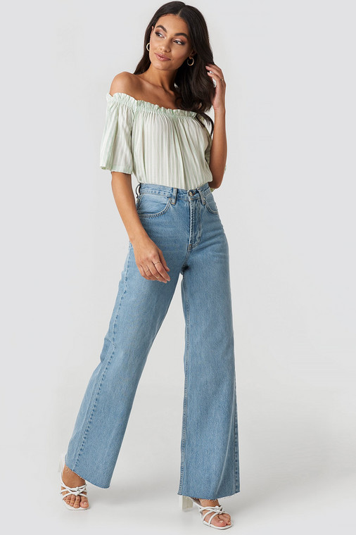 Wide-leg jeans