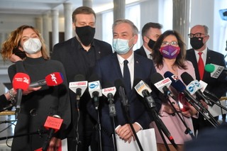 'Robimy politykę, a nie PR'. Lewica odpowiada na krytykę KO