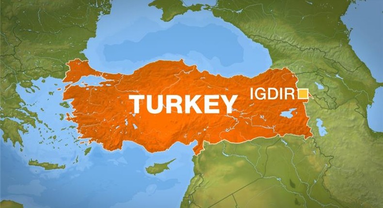 Bomb attack in eastern Turkey kills 10 police officers- official