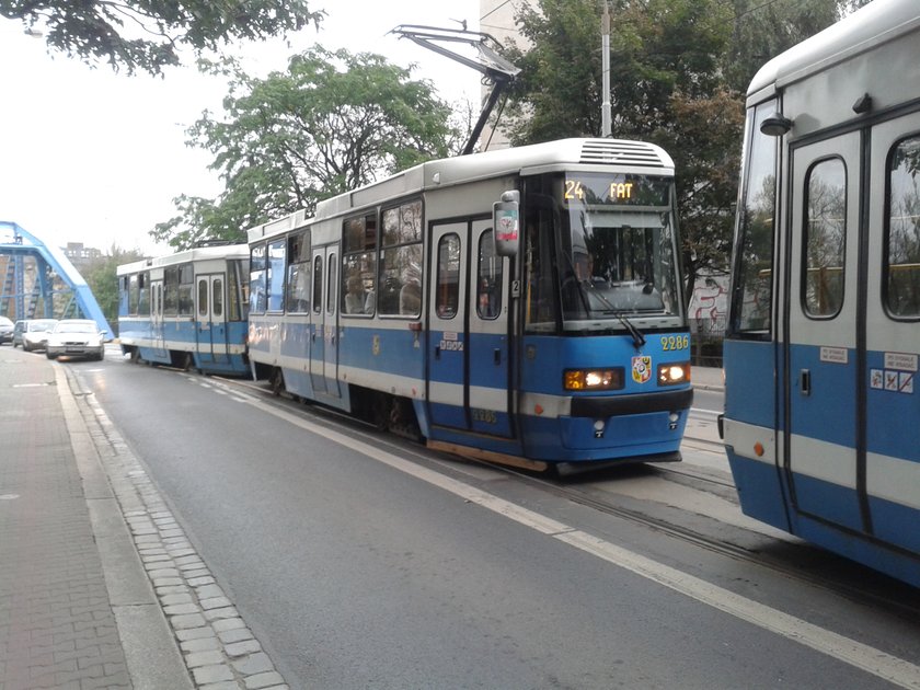 Tramwaj 24 na ul. Podwale we Wrocławiu