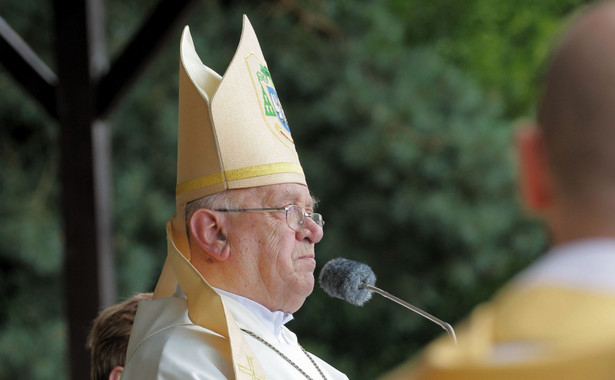 Bp Zawitkowski: Nie będzie uchodźca rządził w moim domu, bo przysięgałem, że "twierdzą nam będzie każdy próg"