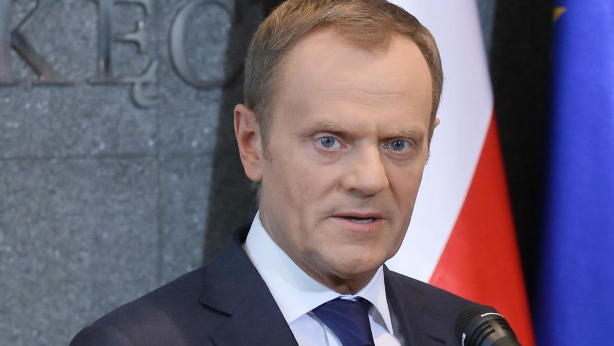 Ukraina musi wybrać, czy ulega Rosji, utrzymując embargo na polską wieprzowinę, czy opowiada się po polskiej stronie i znosi embargo - powiedział premier Donald Tusk. Ukraina w lutym wstrzymała import wieprzowiny z Polski, a od 2008 r. nie kupuje z naszego kraju wołowiny.