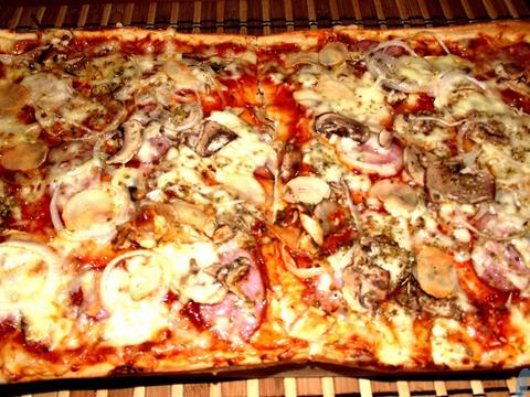 Ciasto na Pizzę (wersja na cienkim spodzie) - Onet Gotowanie