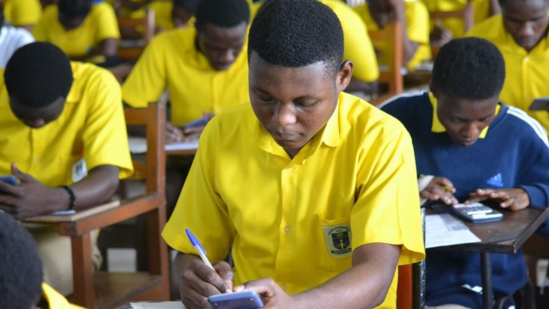 Coronavirus: Akufo-Addo announces reopening of school for final ...