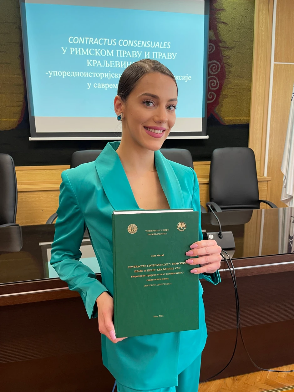 Sara Mitić iz Niša doktorirala sa 28 godina