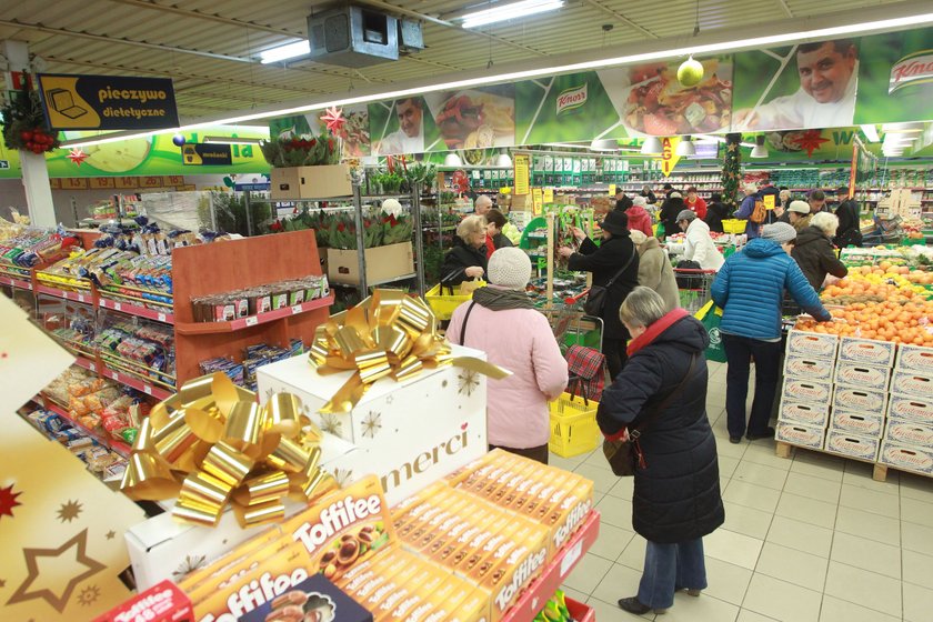 Zakupy przed świętami warto zrobić w niedziele rano